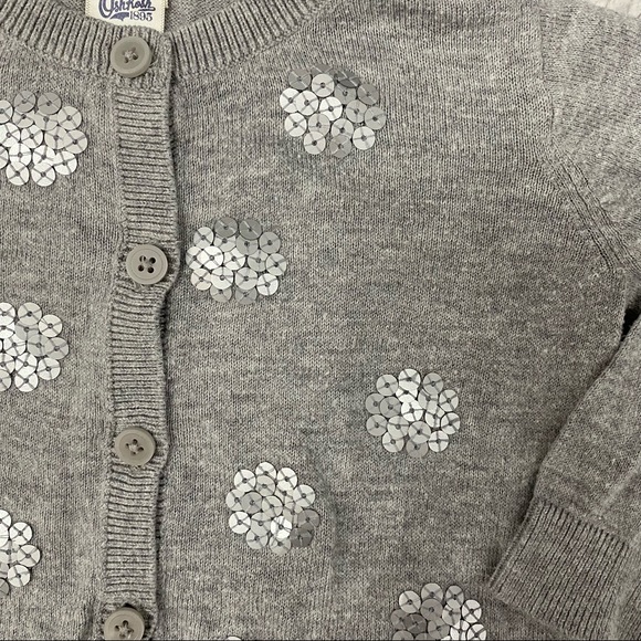🥰5/$20🥰 EUC Baby Girl’s Sequin Button-Up Sweater in Grey, Oshkosh, 18 Months - Picture 2 of 4